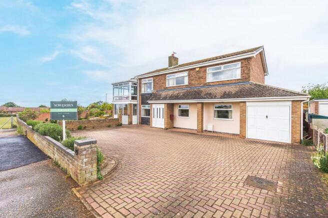 4 bed property, in Detached Coastal Home in Hunstanton, £445,000