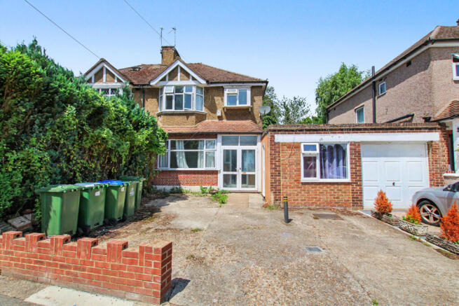 3 bed property, in Riverdale Road, £600,000