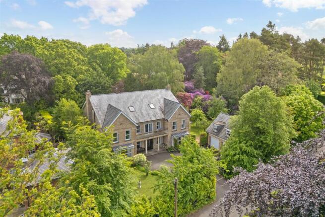 8 bed property, in Theobald Road, £2,250,000