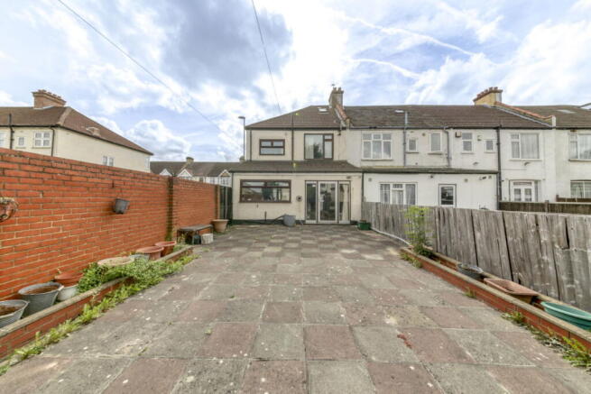 3 bed property, in Gonville Road, £475,000