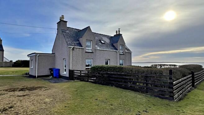 3 bed property, in 5a Coll, £175,000
