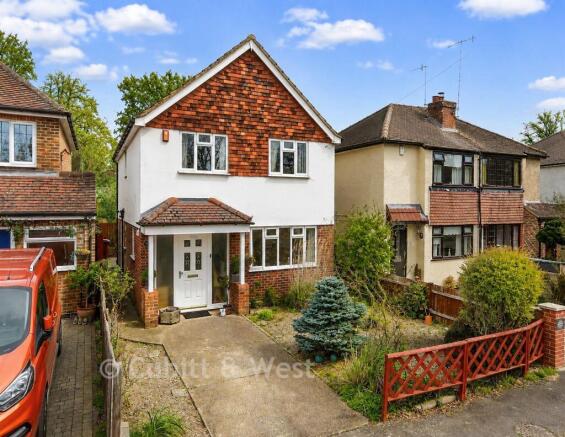 3 bed property, in Balcombe Gardens, £600,000