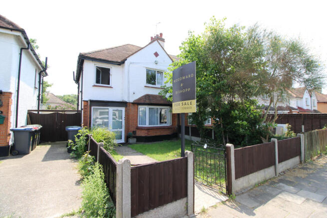 3 bed property, in Spenser Road, £310,000