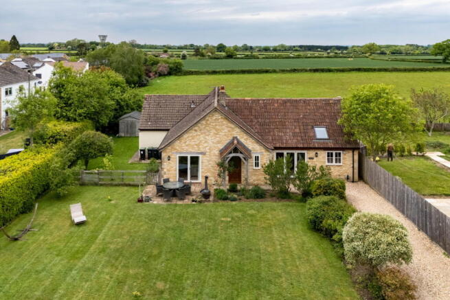 4 bed property, in Grove Lane, £850,000