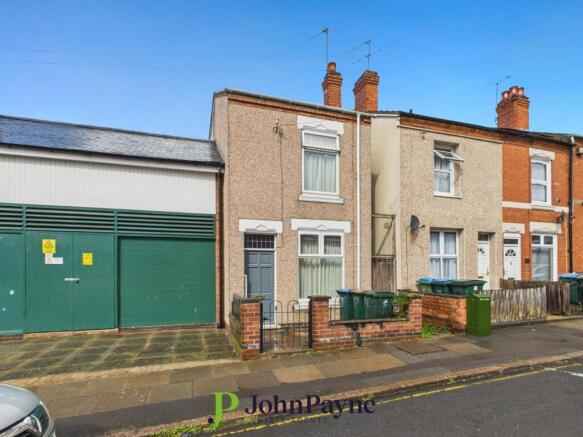 3 bed property, in Northfield Road, £190,000