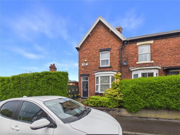 2 bed property, in Salisbury Place, £120,000