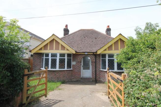 2 bed property, in Cockleton Lane, £345,000