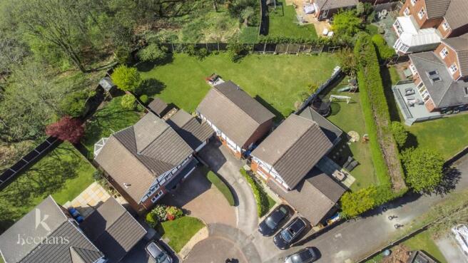 3 bed property, in Dell Side Way, £350,000