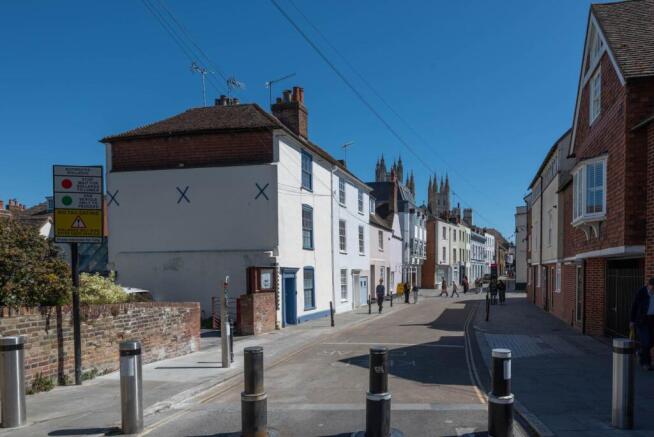 3 bed property, in Orange Street, £425,000