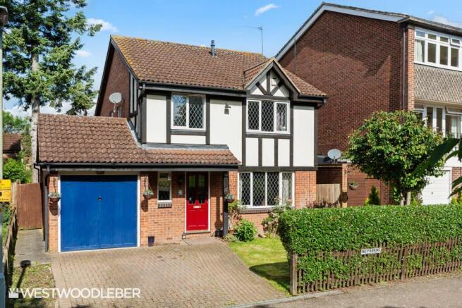 4 bed property, in Church View, £775,000