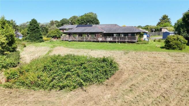 4 bed property, in Blagdon Barn, £400,000