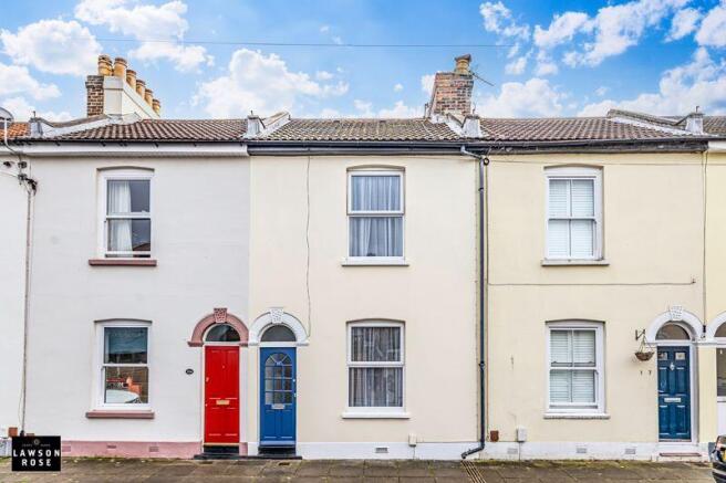 3 bed property, in Addison Road, £250,000