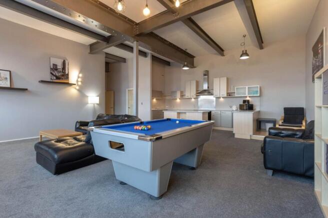 2 bed property, in Great Hampton Street, £185,000