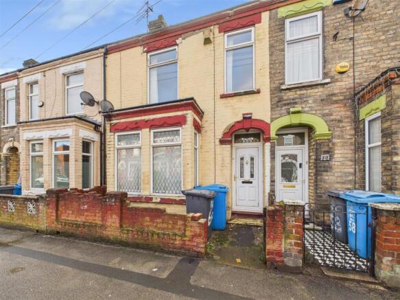 3 bed property, in Bacheler Street, £90,000