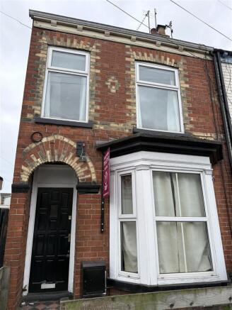 Studio, in Ventnor Street, £135,000