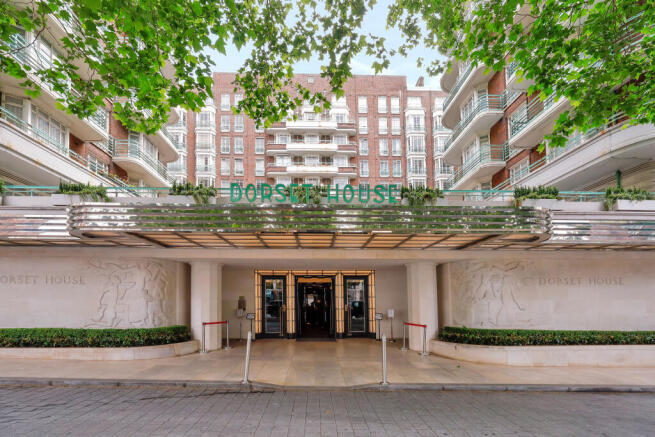 1 bed property, in Dorset House, £425,000