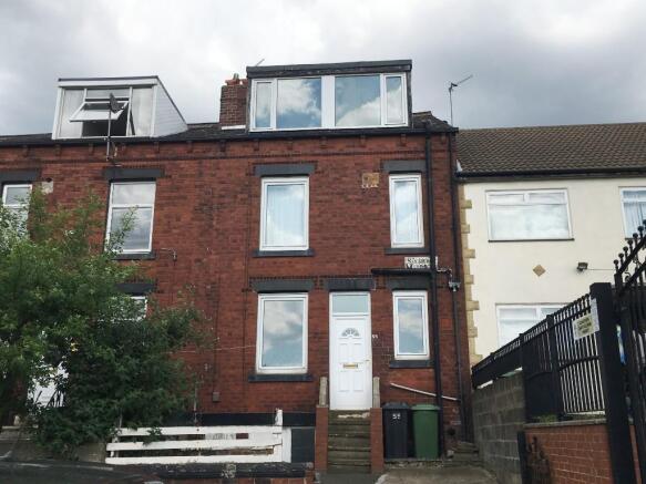3 bed property, in Sandhurst Terrace, £115,000