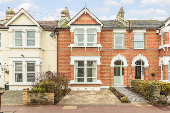 6 bed property, in Dunkeld Road, £700,000