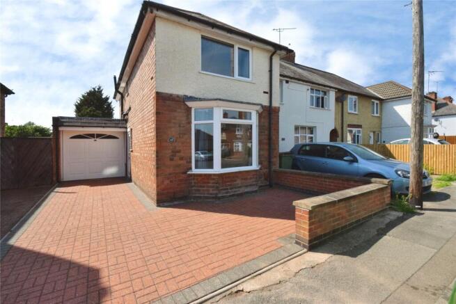 3 bed property, in Lansdowne Grove, £210,000