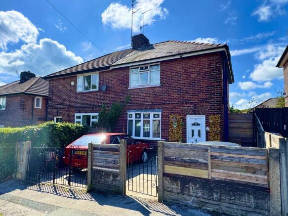3 bed property, in Hamblett Crescent, £189,950