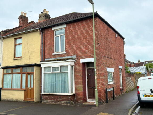 3 bed property, in Felix Road, £199,995