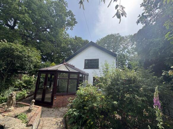 2 bed property, in Louth Road, £190,000