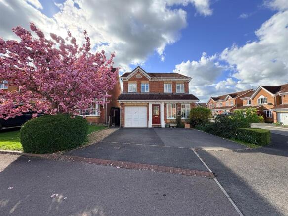 4 bed property, in Sorrel Way, £340,000