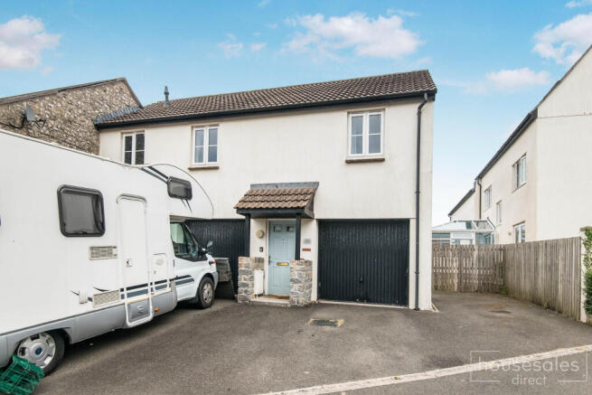 2 bed property, in Flax Meadow Lane, £155,000