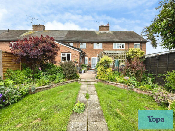 4 bed property, in Clifford Road, £250,000