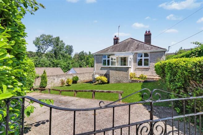3 bed property, in Bradiford, £260,000
