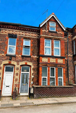 6 bed property, in Alvanley Place, £295,000