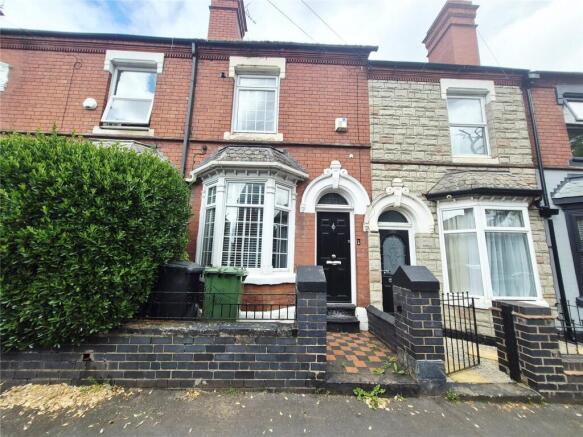 3 bed property, in Woodfield Crescent, £160,000