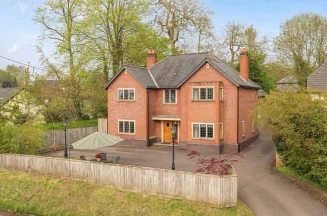 5 bed property, in Talaton, £750,000