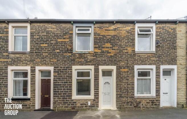 2 bed property, in Wynotham Street, £55,000