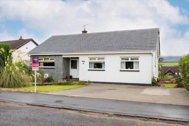 3 bed property, in Oak Drive, £355,000