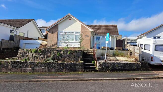 3 bed property, in Green Park Road, £330,000