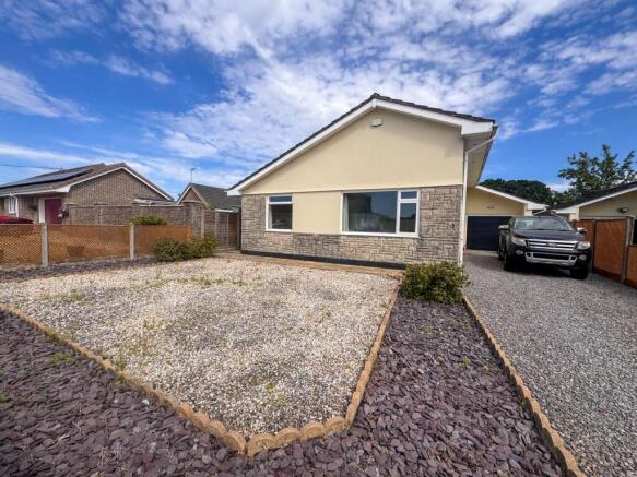 3 bed property, in Ryan Close, £450,000