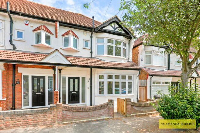 3 bed property, in Whitehall Gardens, £625,000