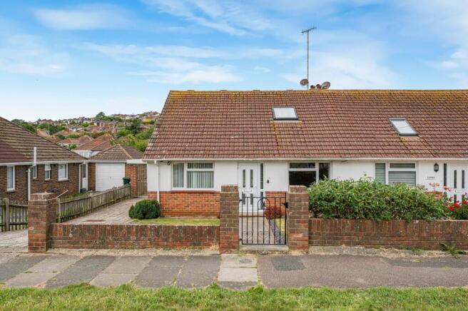 3 bed property, in Saltdean Vale, £450,000