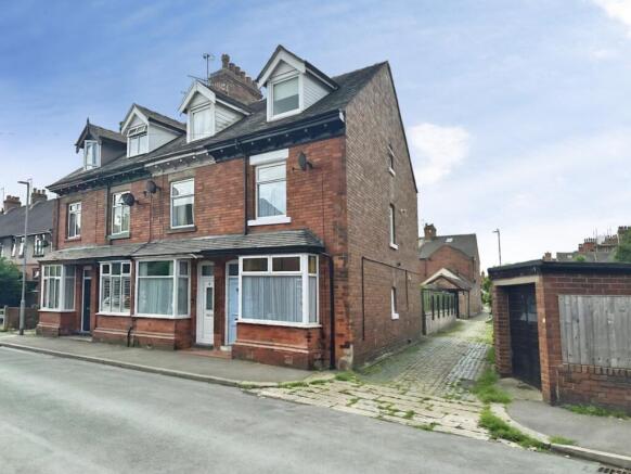 3 bed property, in Morley Street, £190,000