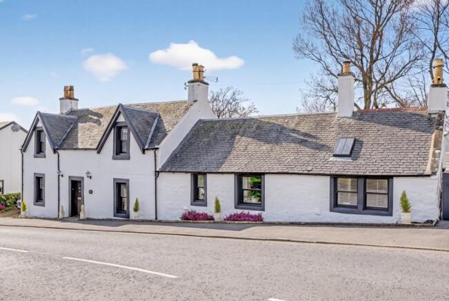6 bed property, in The Smithy, £335,000