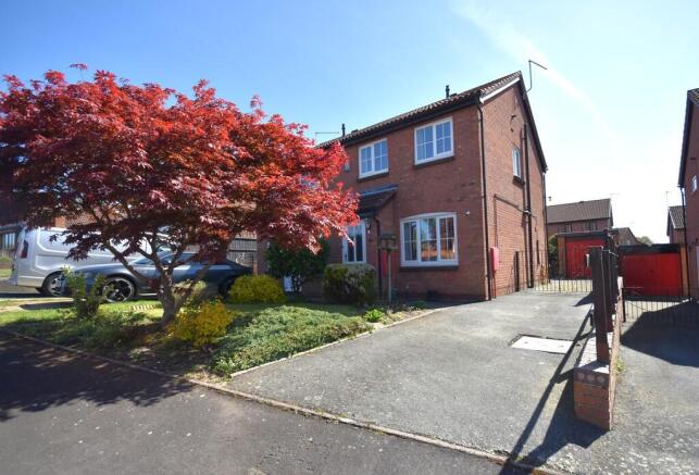 3 bed property, in Edward German Drive, £215,000