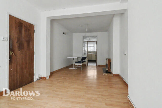 3 bed property, in Birchwood Avenue, £120,000