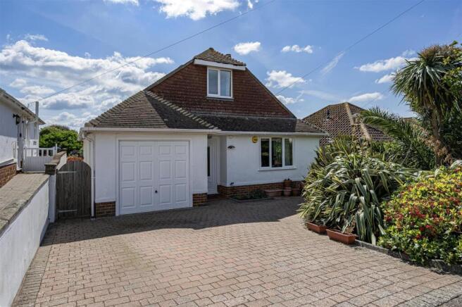 3 bed property, in Tyedean Road, £499,950