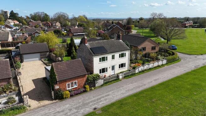 4 bed property, in The Green, £485,000
