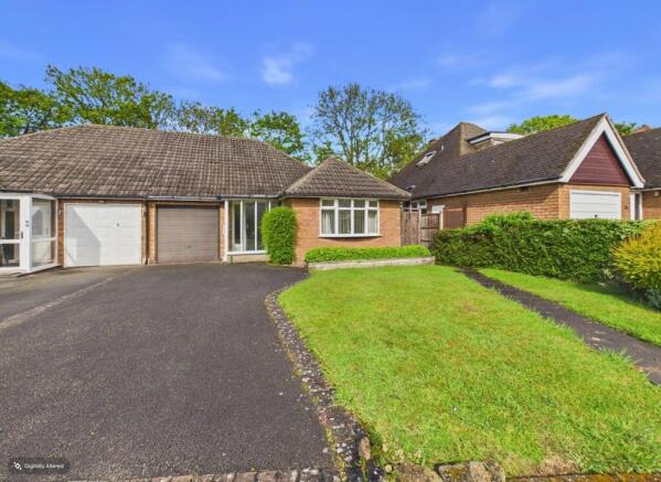 2 bed property, in Belwell Drive, £350,000