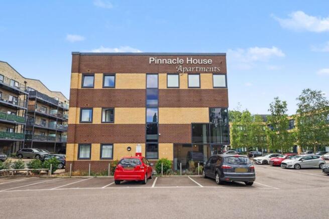 1 bed property, in Flat 66 Pinnacle House, £195,000