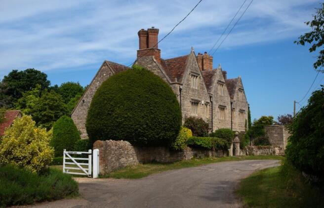 5 bed property, in Toot Baldon, £1,995,000