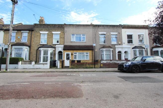 3 bed property, in Asplins Road, £470,000