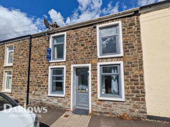 2 bed property, in Yew Street, £90,000